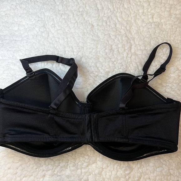 Enchanted Black Underwire - Strap Converts to Racerback. EUC. Size 44DD. - Picture 2 of 5